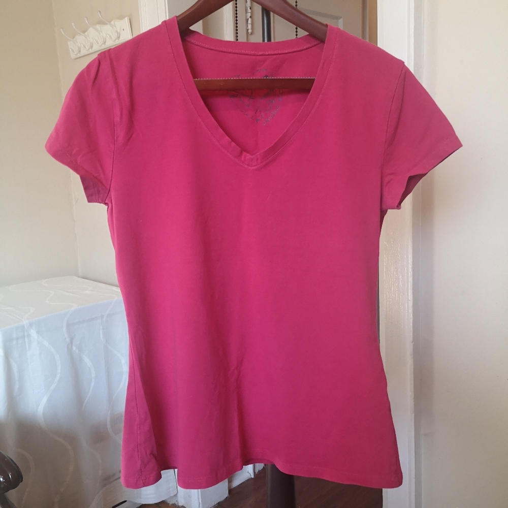 3/$20 Woolworths stretch tee v-neck short sleeve tee shirt